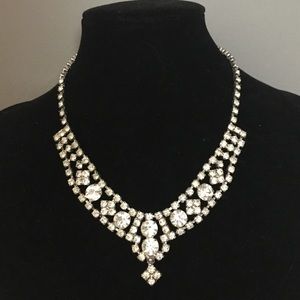 Elegant! Vintage Rhinestone Necklace Statement